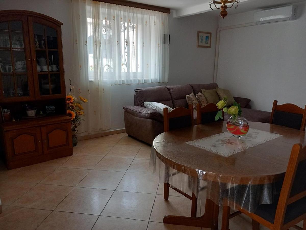 Apartments Faris Kanfanar Zewnętrze zdjęcie