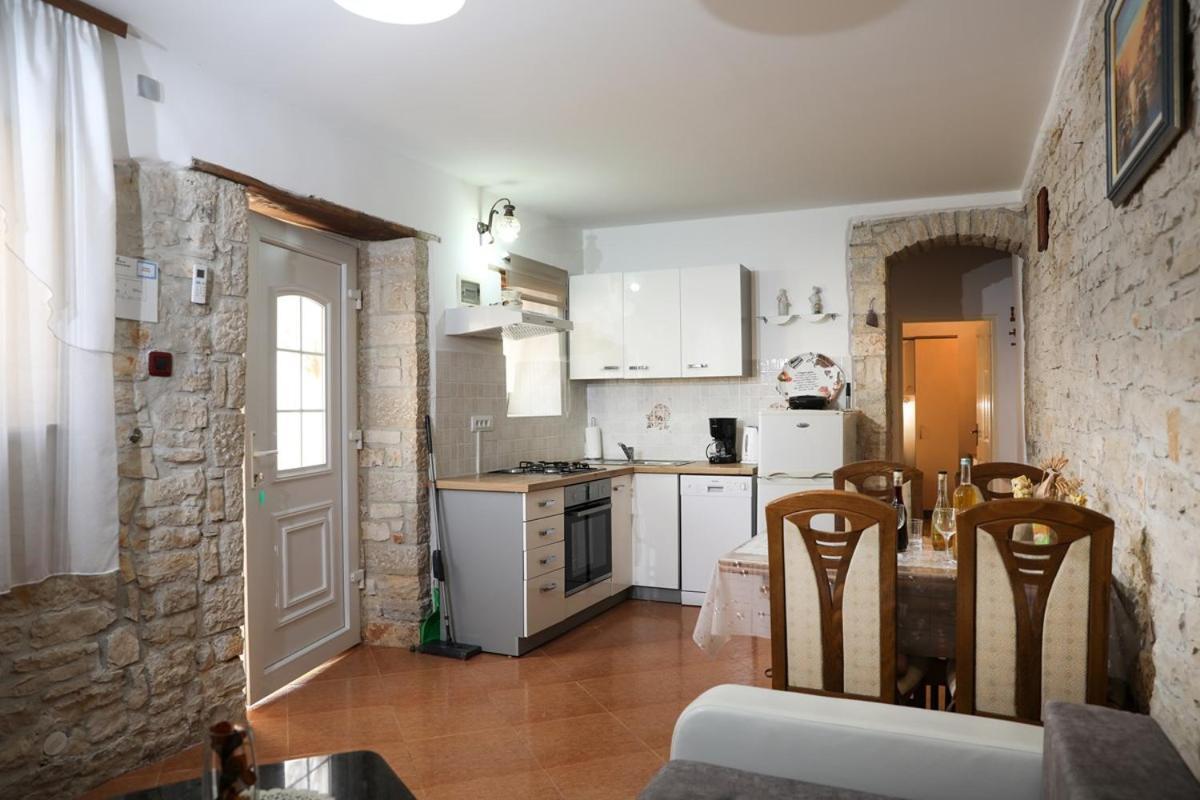 Apartments Faris Kanfanar Zewnętrze zdjęcie