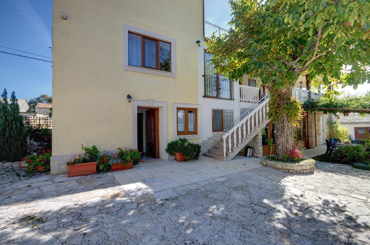 Apartments Faris Kanfanar Zewnętrze zdjęcie